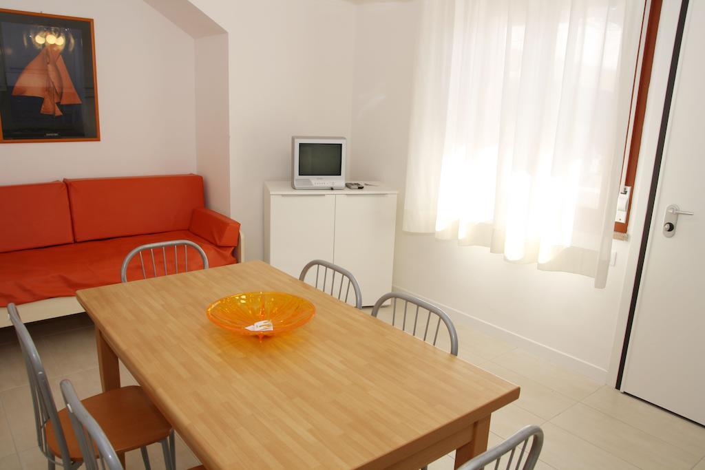 Residence Equilio Family Apartments Jesolo Chambre photo